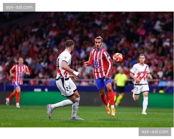 速报:马竞客场2-0皇家社会,格列兹曼回撤中场策动攻防成效显著 速报:马竞客场2-0皇家社会,格列兹曼回撤中场策动攻防成效显著