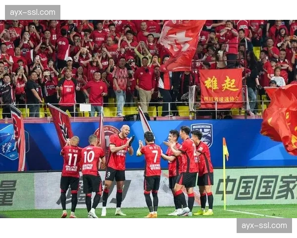 重庆铜梁龙保持不败金身，升班马表现震动整个中超联赛